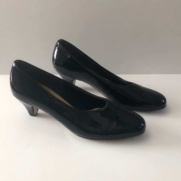 capps dress pumps